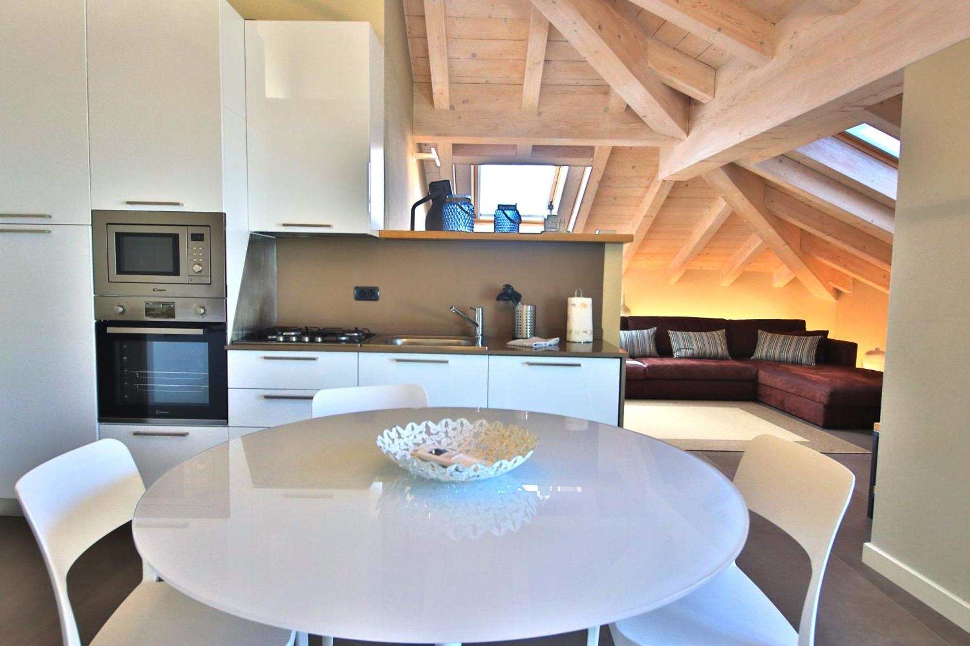 Appartement Liszt Attic By Klabhouse à Bellagio Extérieur photo